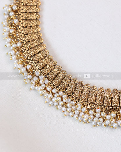 3754 - Sullie Basic - No Idol Pearl Cluster Necklace with Stud