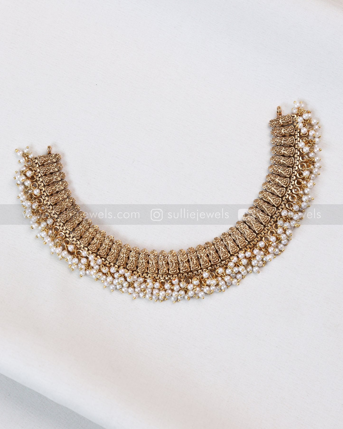 3754 - Sullie Basic - No Idol Pearl Cluster Necklace with Stud