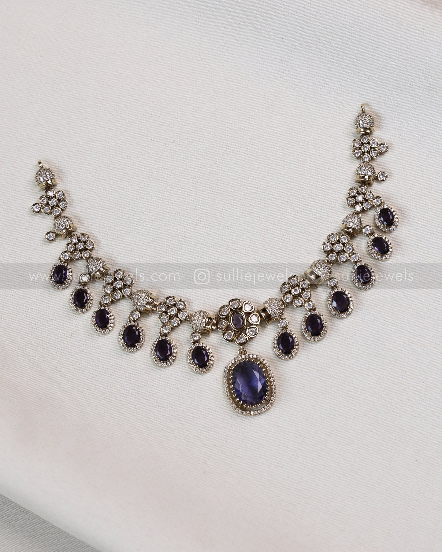 3711 - Violet Premium Victorian Pendant Necklace with Earring