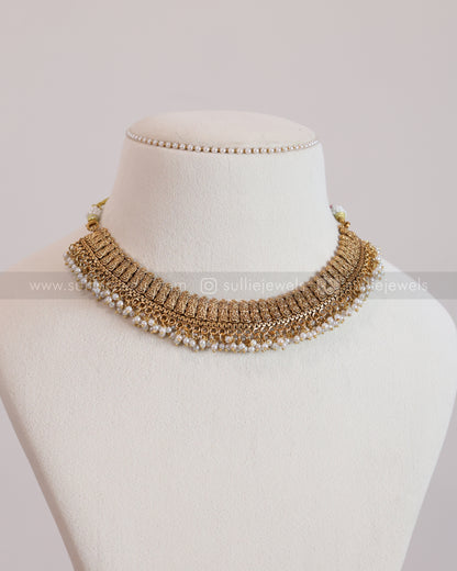 3754 - Sullie Basic - No Idol Pearl Cluster Necklace with Stud