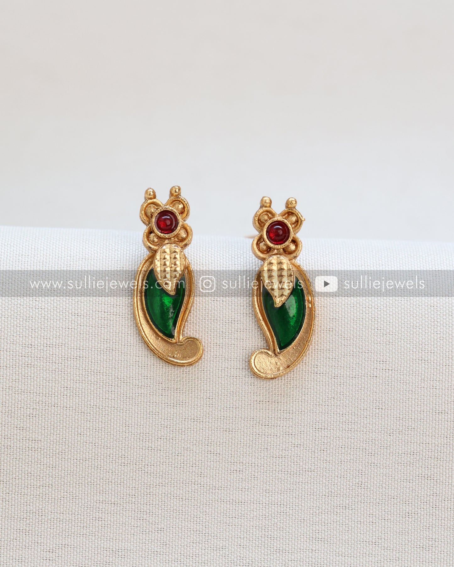 Sullie Basic - Nagapadam Palakka Necklace with Stud
