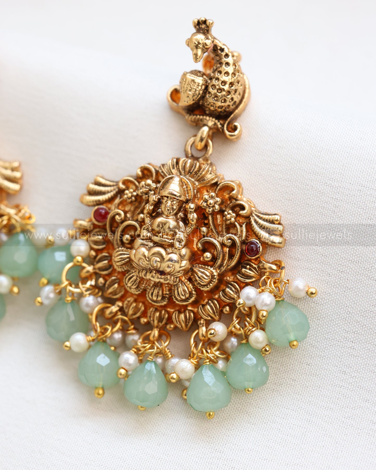 Sullie Basic - Lakshmi Necklace with Mint Beads and Earrings