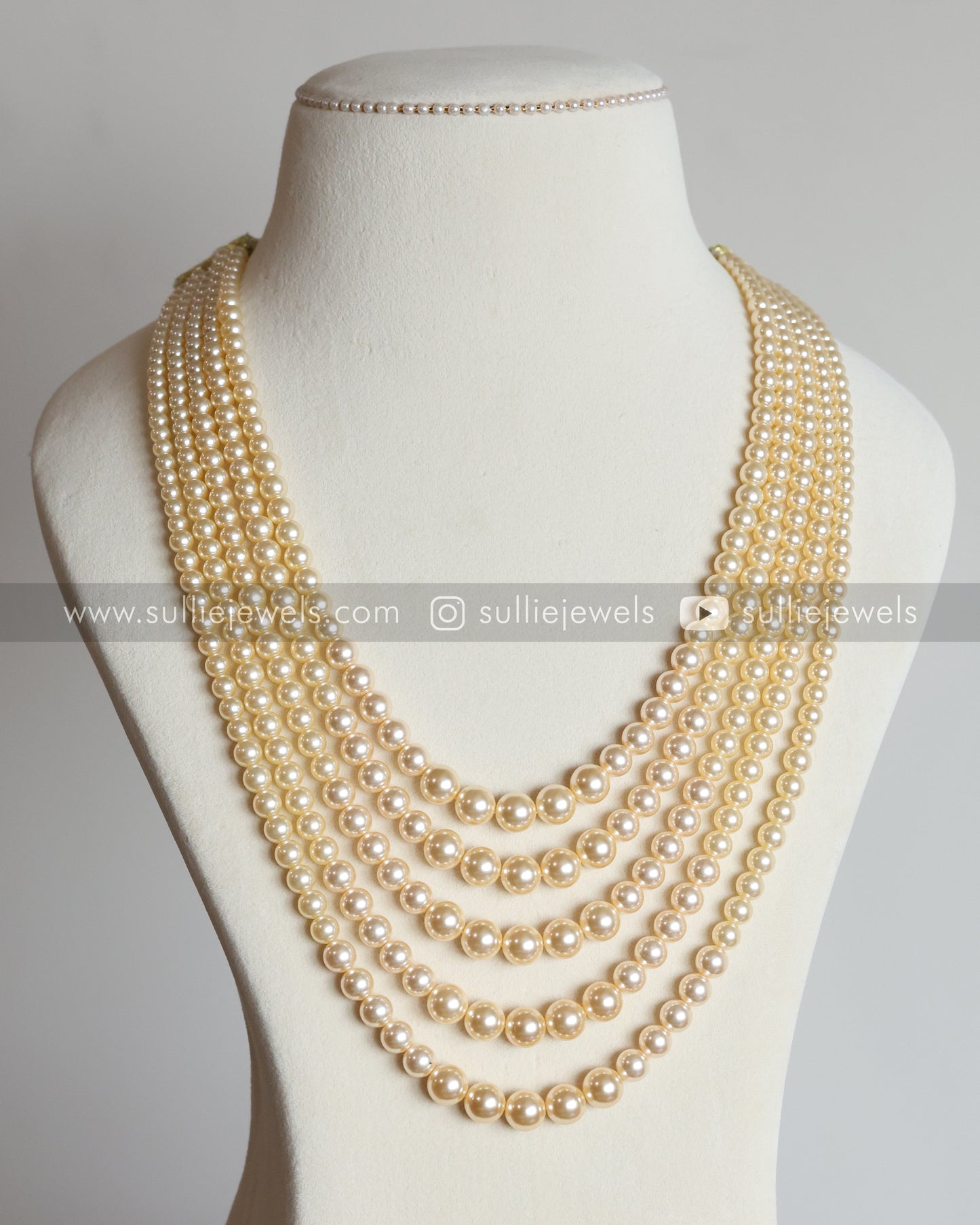 Unisex 5 Layered Premium Pearl Chain