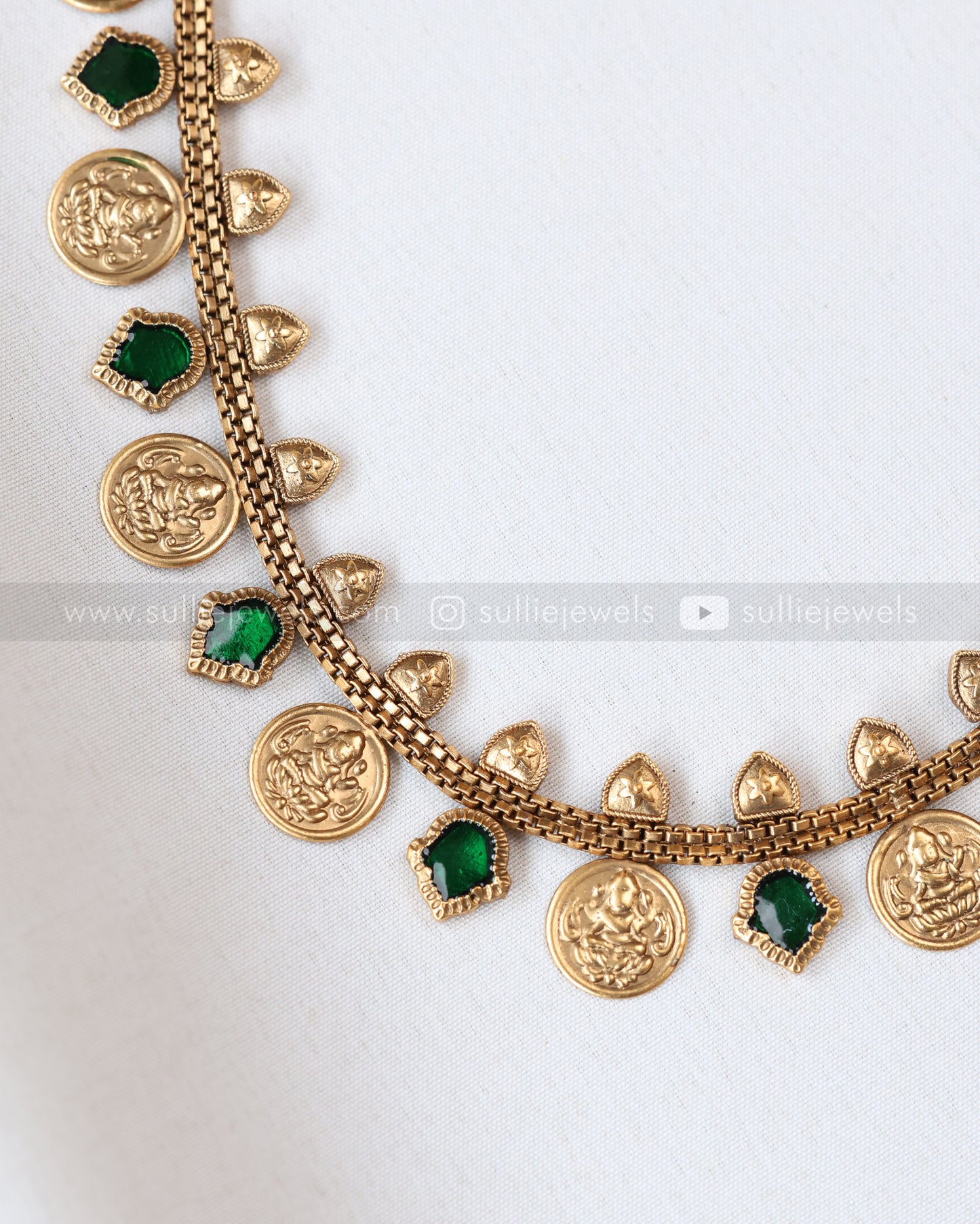 7178 - Sullie Basic - Green Palakka & Coin Long Chain with Jhumka