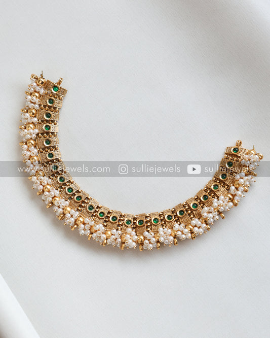 Sullie Basic - Green Stone Pearl Neckace with Stud