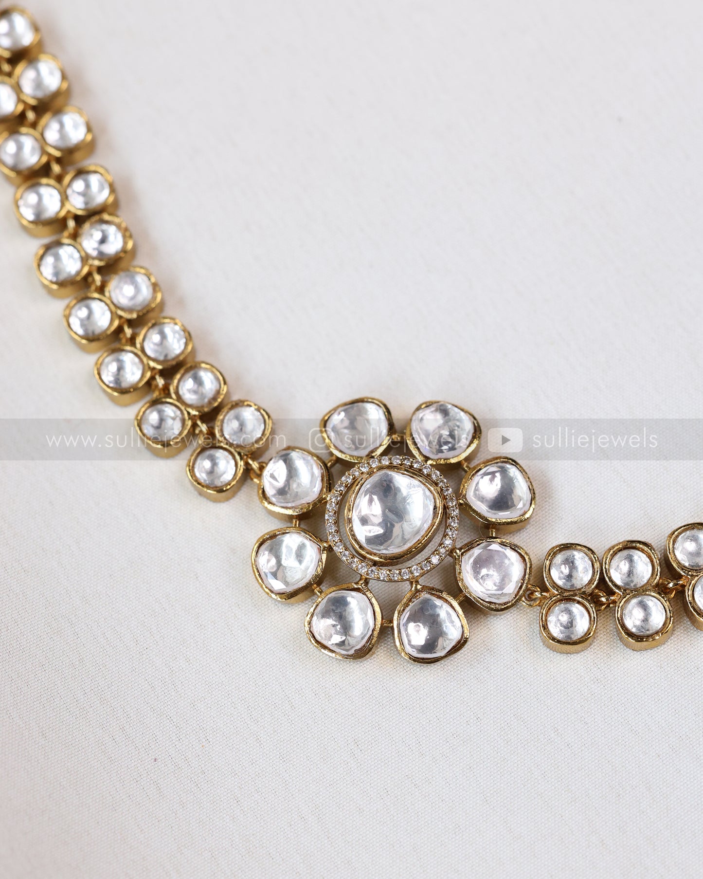 3678 - Flower Design Polki Necklace with Stud