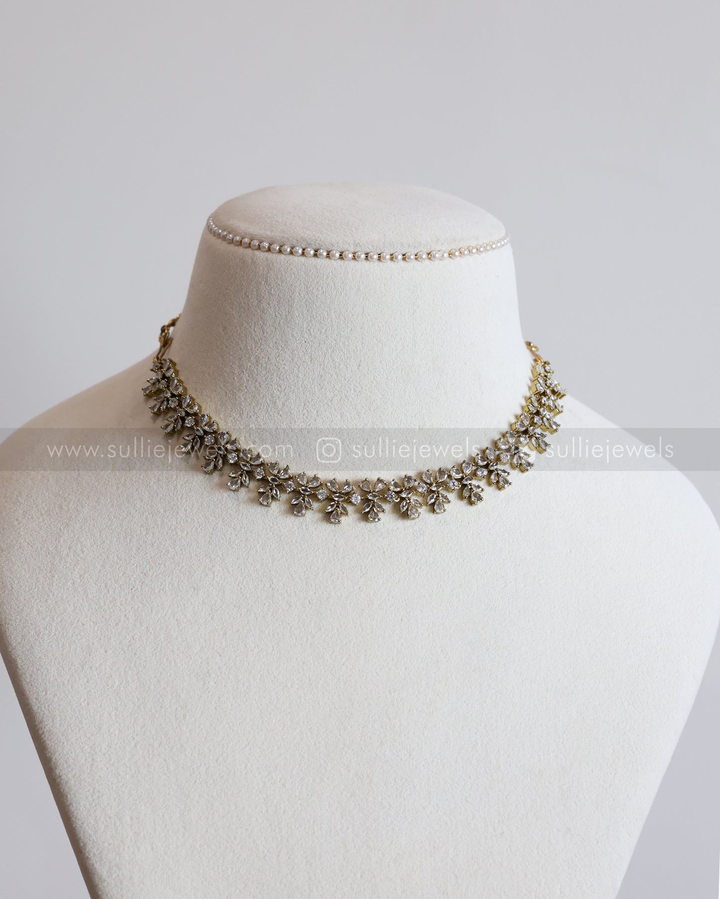 3840 - Diamond Lookalike Necklace with Studs