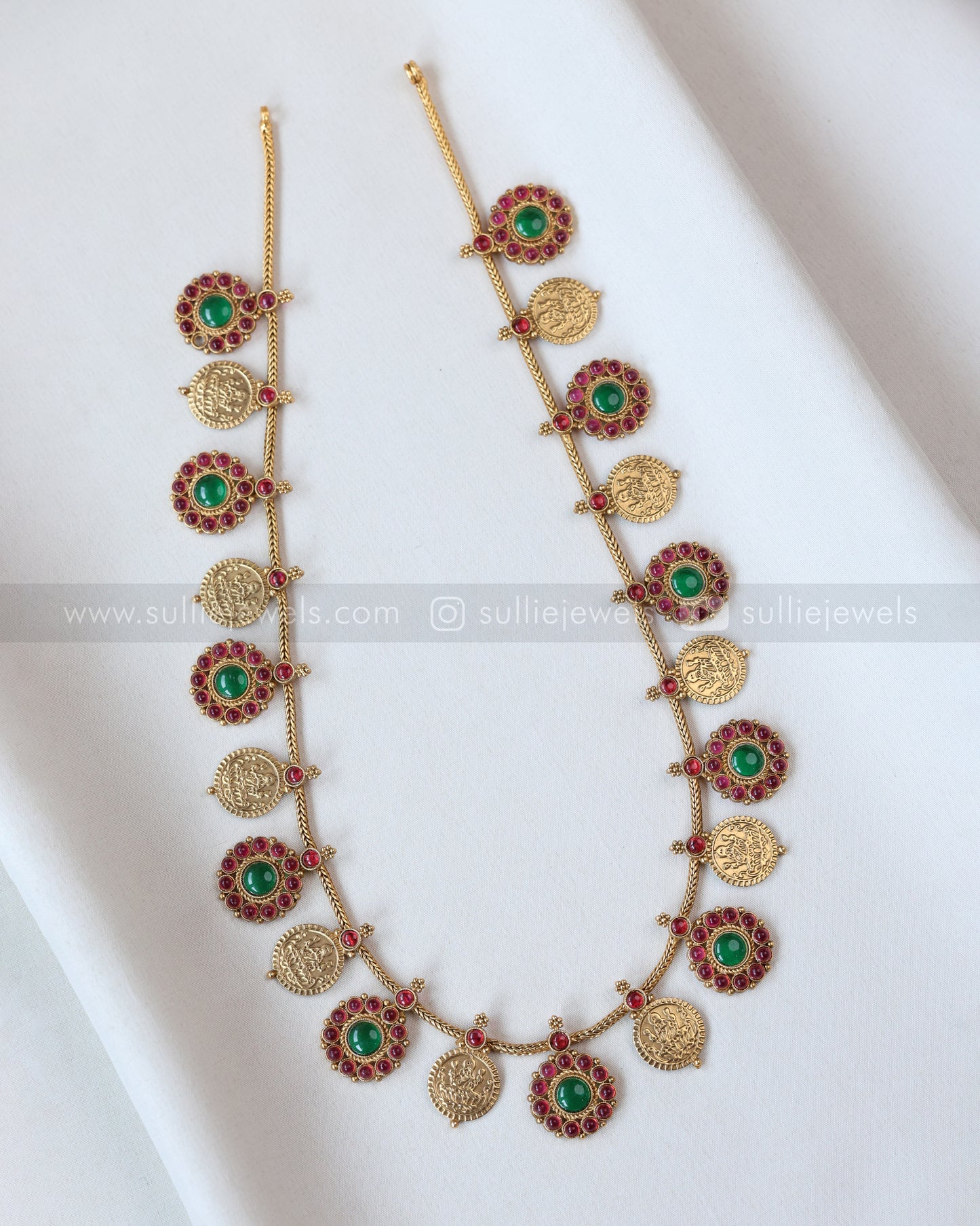 7186 - Sullie Basic - Traditional Coin & Kemp Fusion Longchain with Studs