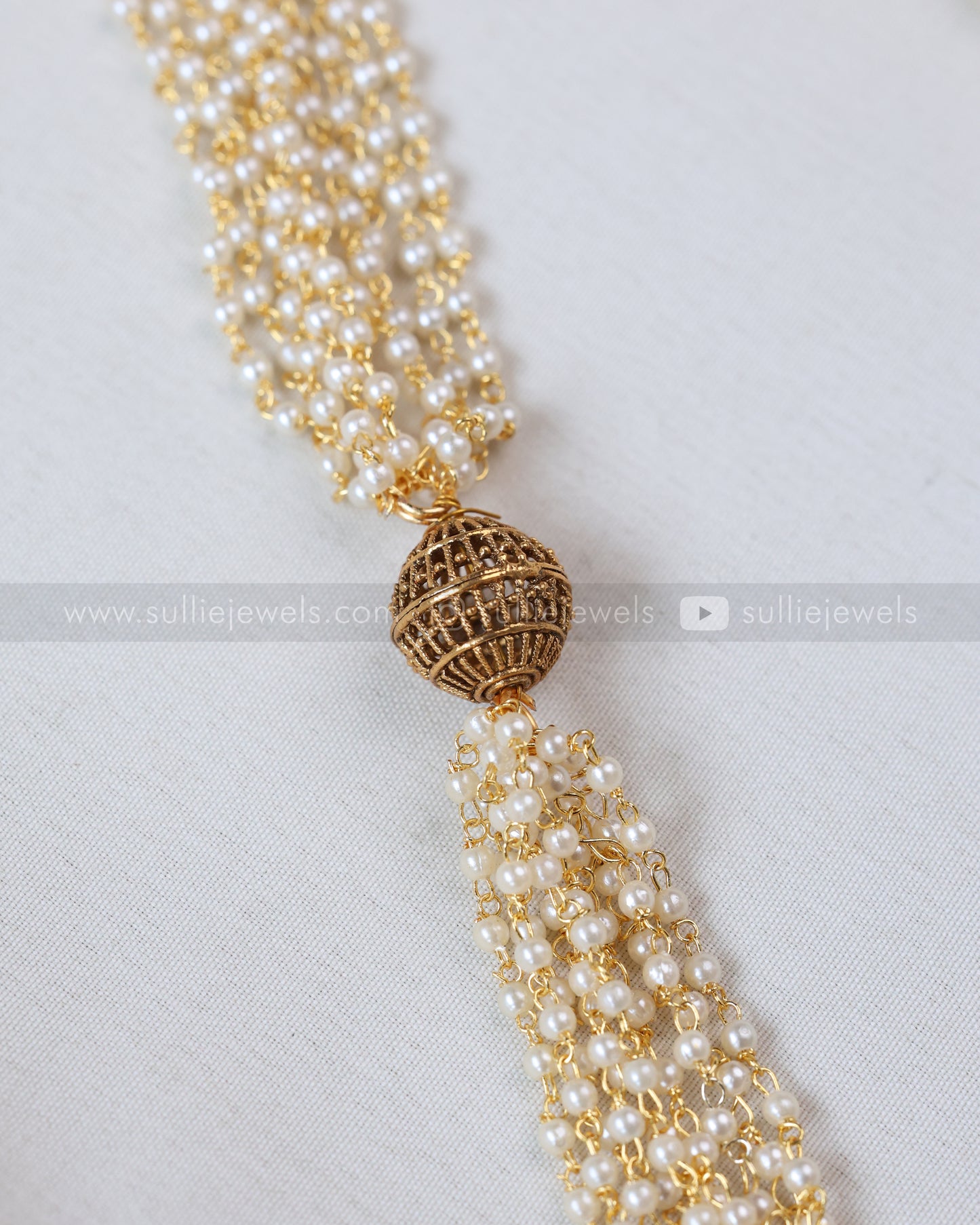 7182 - Sullie Basic - Golden Sphere Multi-Layered Pearl Chain with Stud