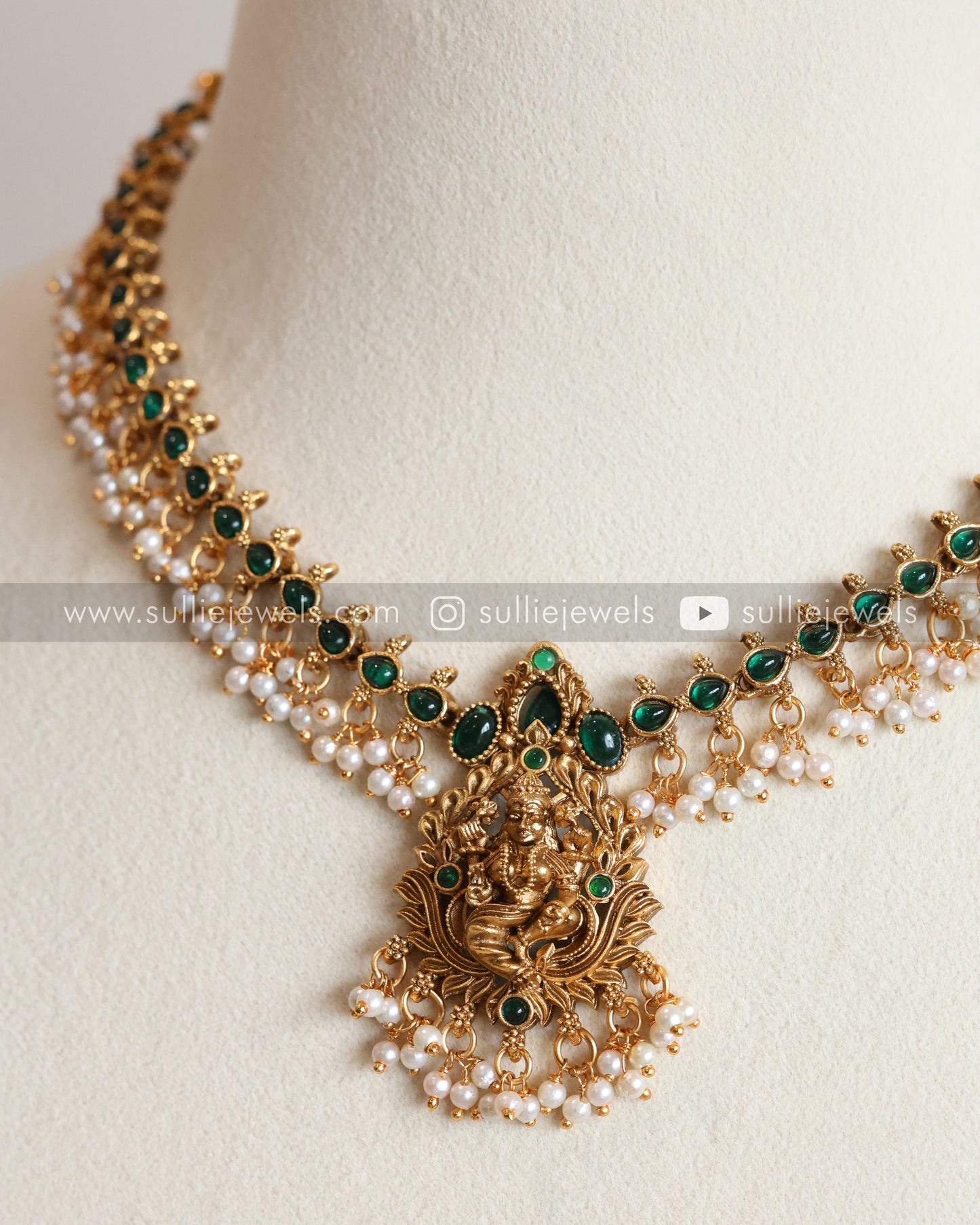 Sullie Basic - Lakshmi Pendant Green Stone Guttapusalu Necklace with Jhumka