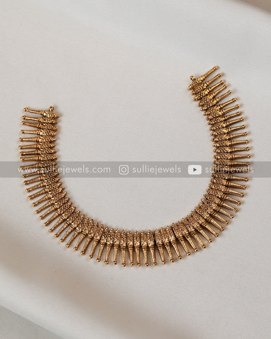 Mullamottu Gold Necklace with Stud