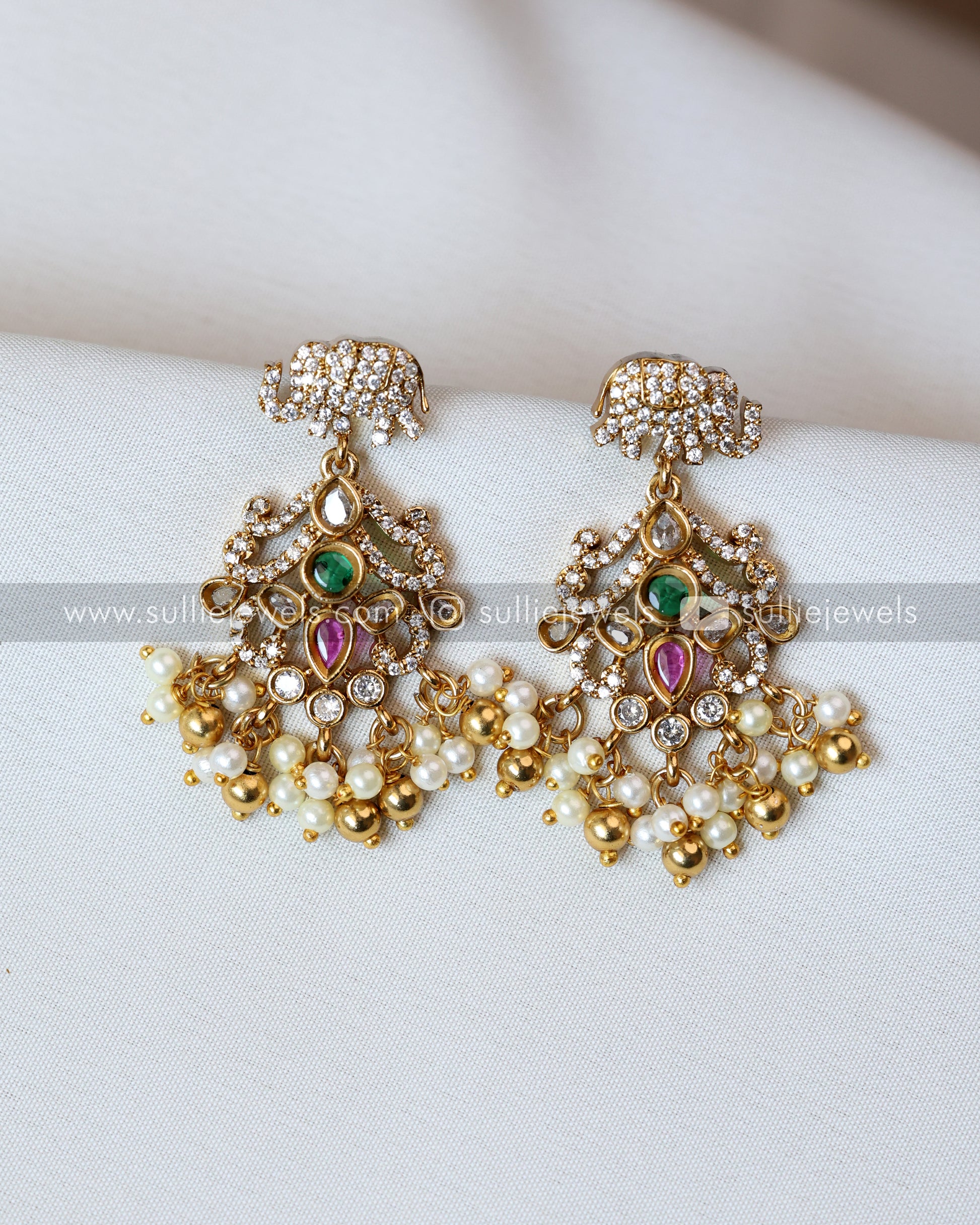 Premium Emerald Stone Choker with Earrings – sulliejewels