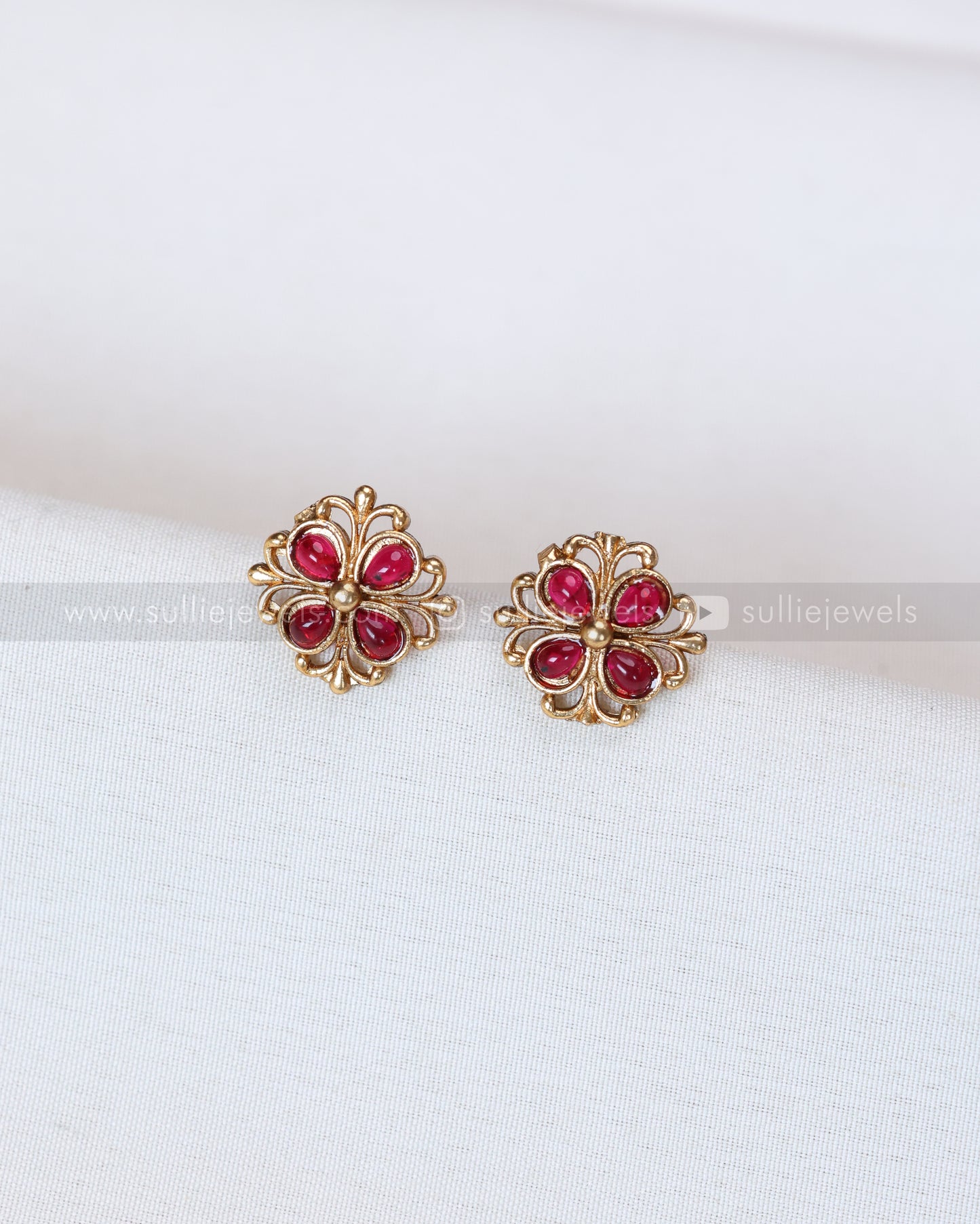 2146 - Sullie Basic Multicolour Flower Choker with Stud
