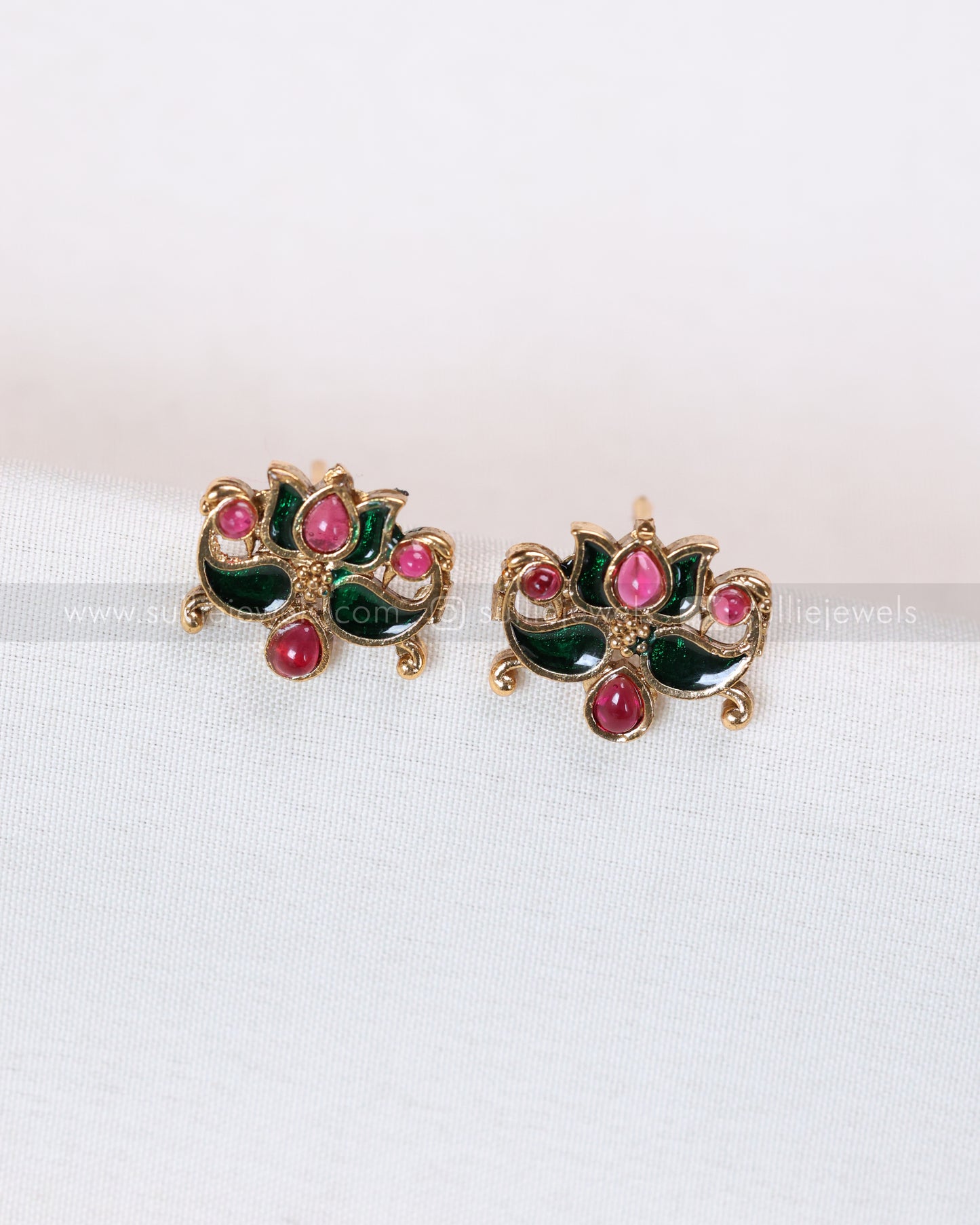 3838 - Ruby & Green Minimal Interlock Lotus Necklace with Stud