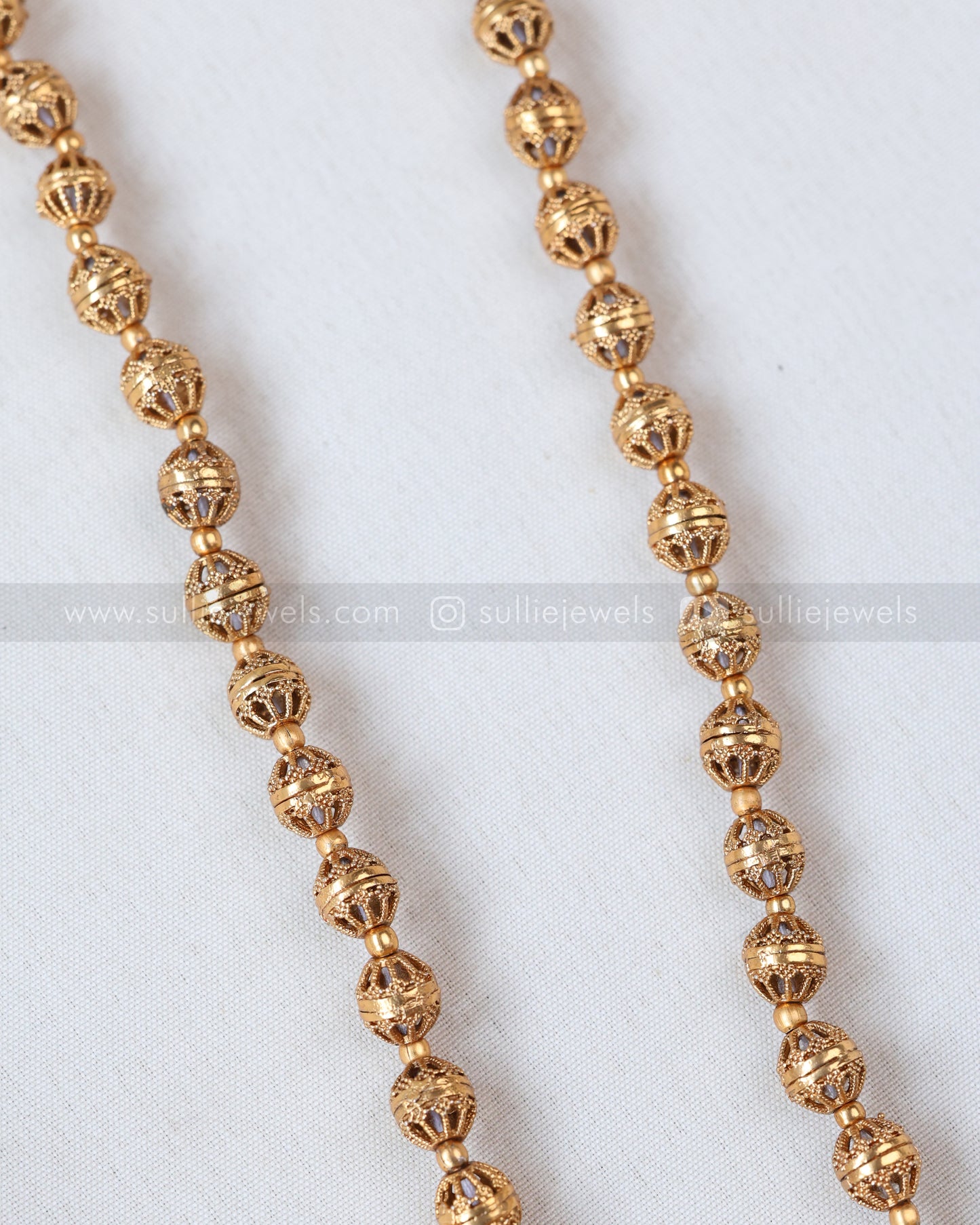 6039 - Sullie Basic Temple Design Lakshmi Pendant Ball Chain with Earring