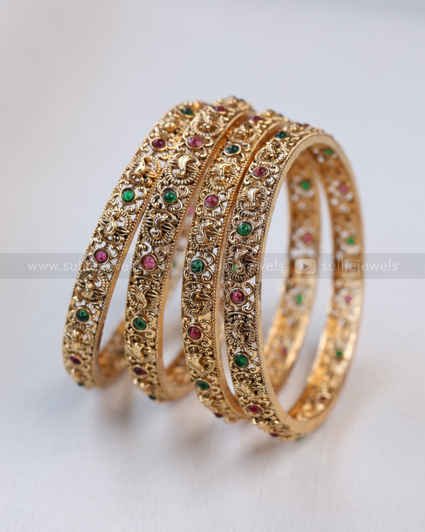 9069 - Sullie Basic No Idol Green & Ruby Gold Bangle - Set of 4
