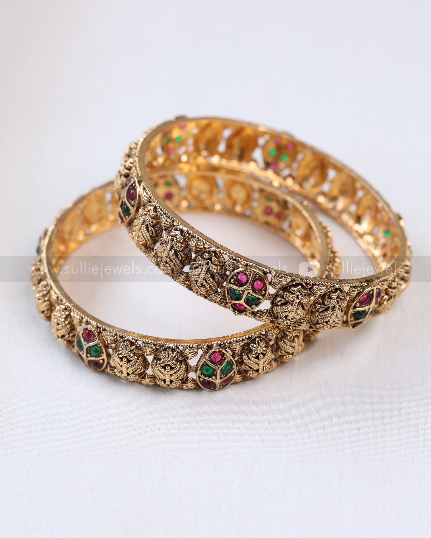 9053 - Sullie Basic - Leaf Design Multi Stone Gold Bangle - Set of 2