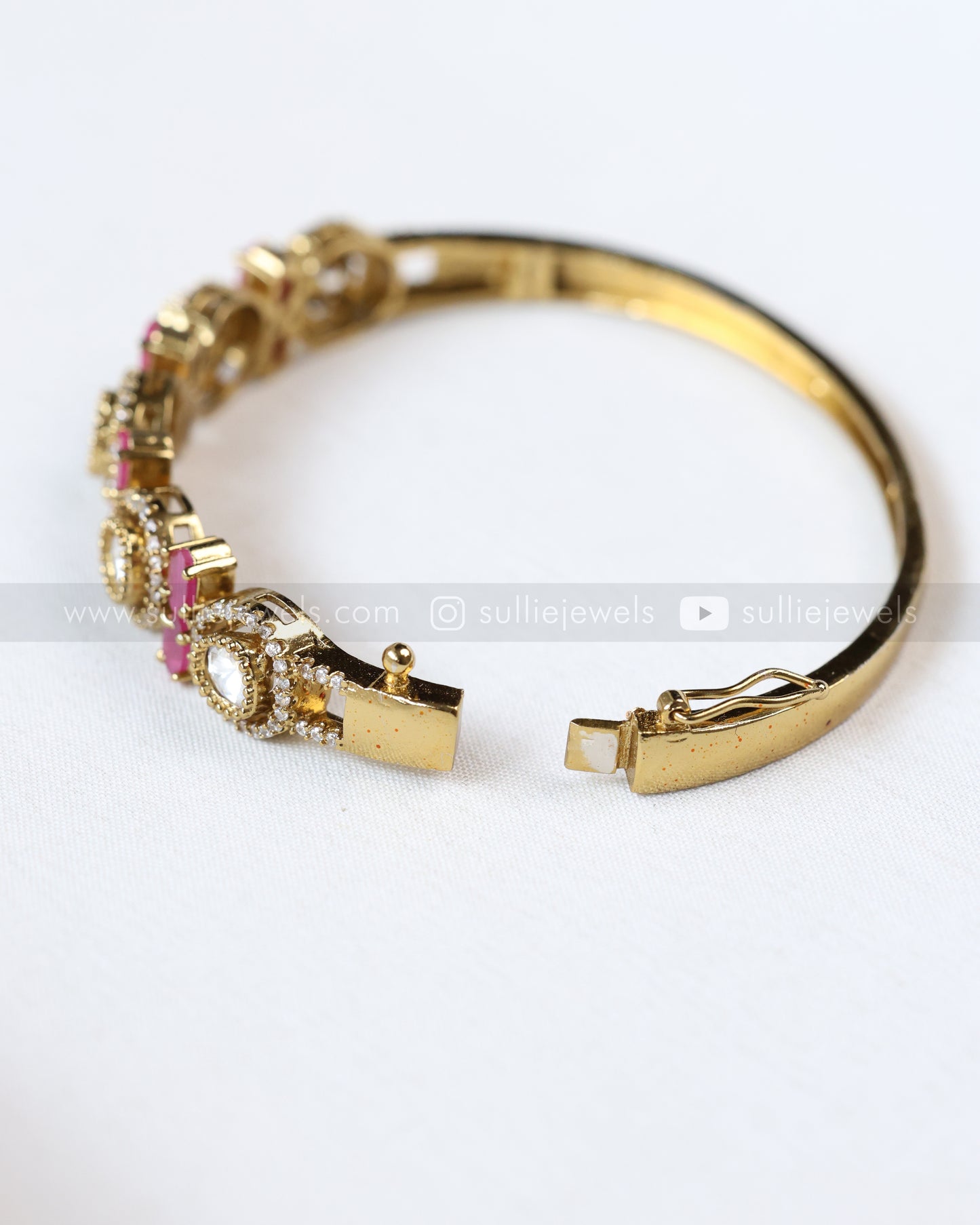 9026 - Minimal Ruby Victorian Polki Openable Cuff Bangle