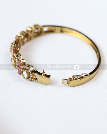 9026 - Minimal Ruby Victorian Polki Openable Cuff Bangle