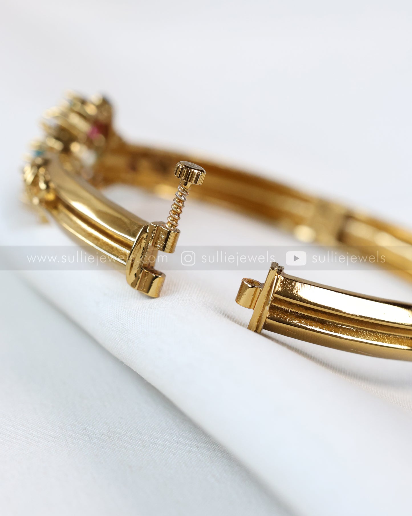 9036 - AD Navaratna Peacock Openable Bangle