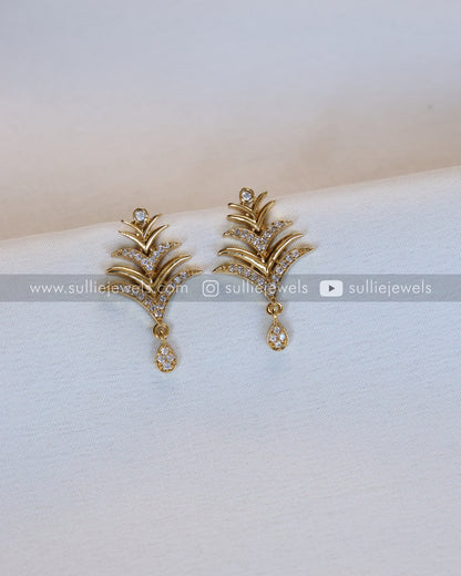 Diamond Curved Necklace with Earrings