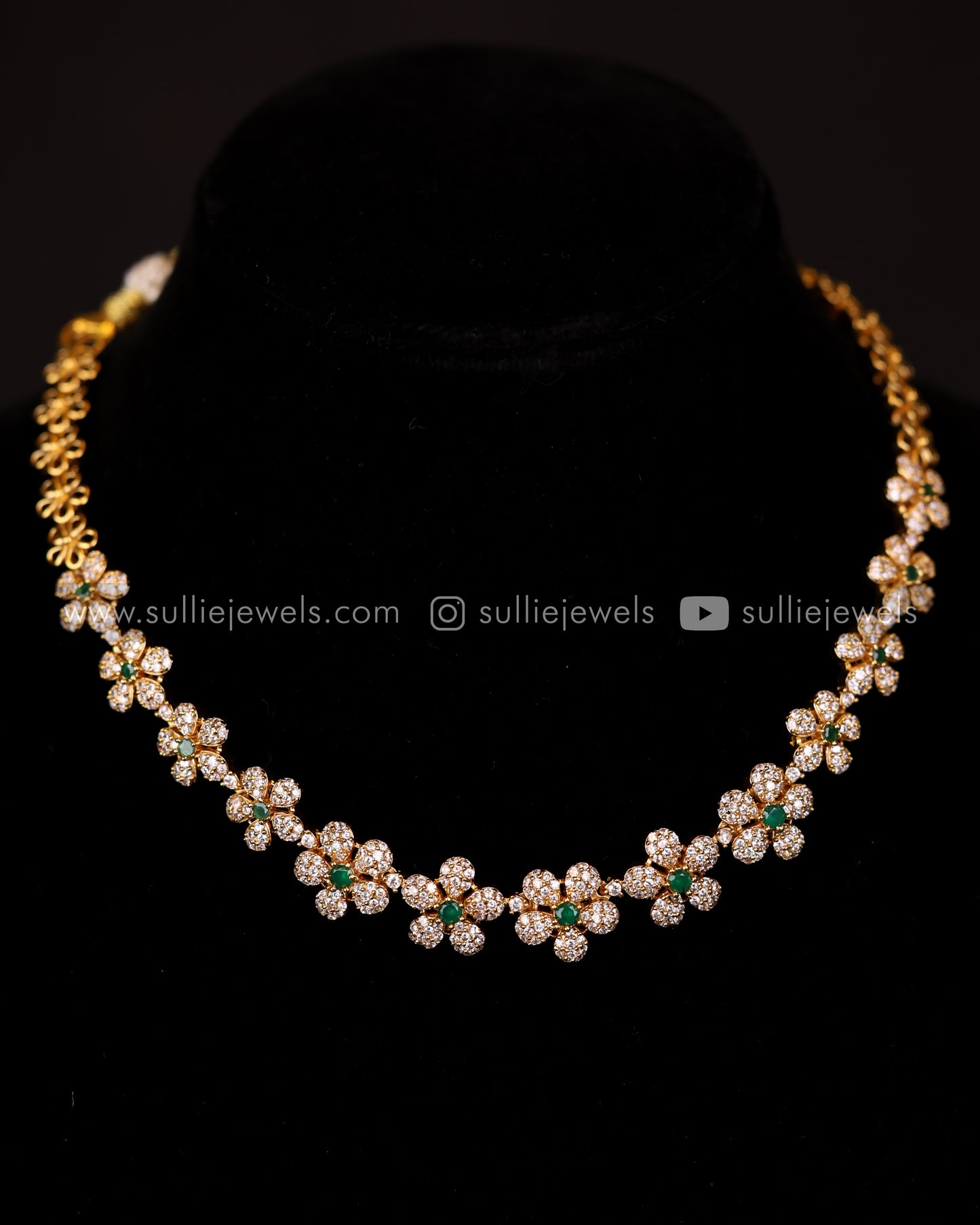 Diamond Flower Necklace Set