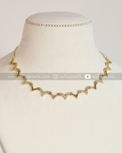 Diamond Curved Necklace with Earrings