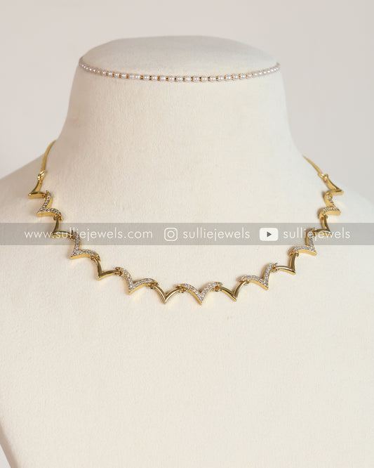 Diamond Curved Necklace with Earrings
