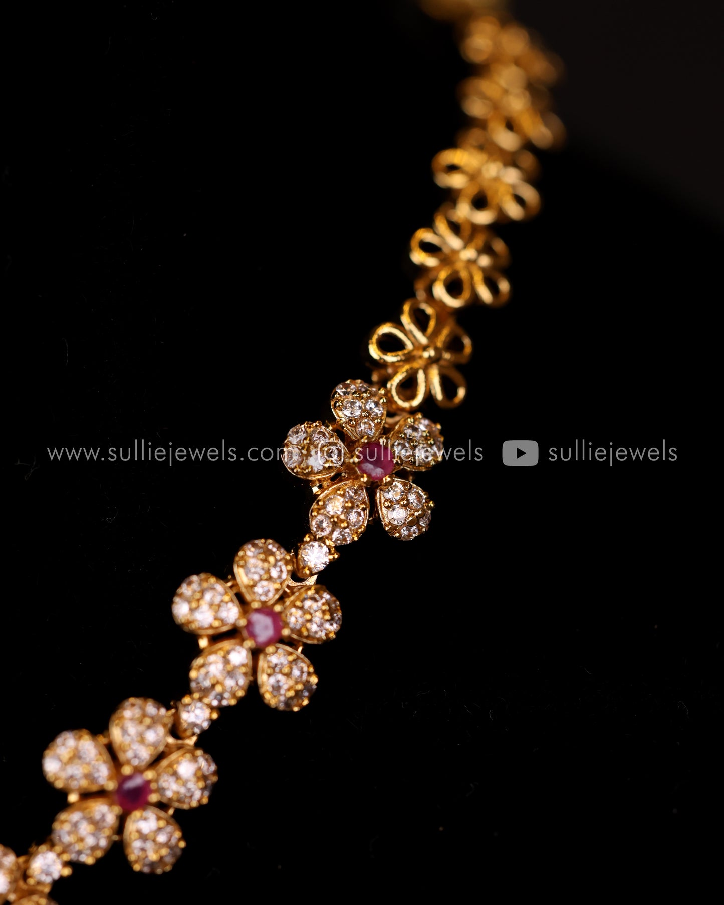 Diamond Flower Necklace Set