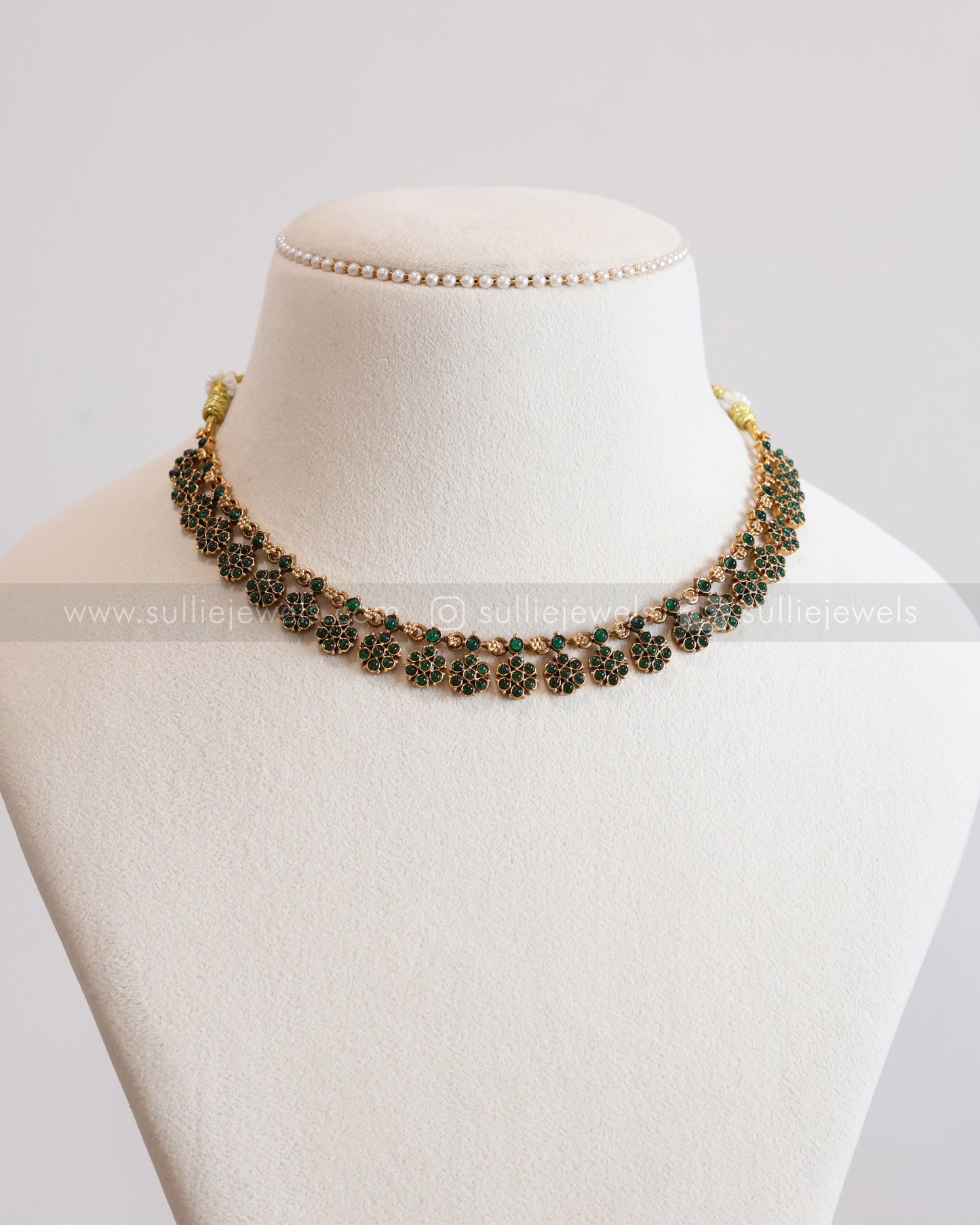 3851 - Sullie Basic - Green Floral Necklace with Stud