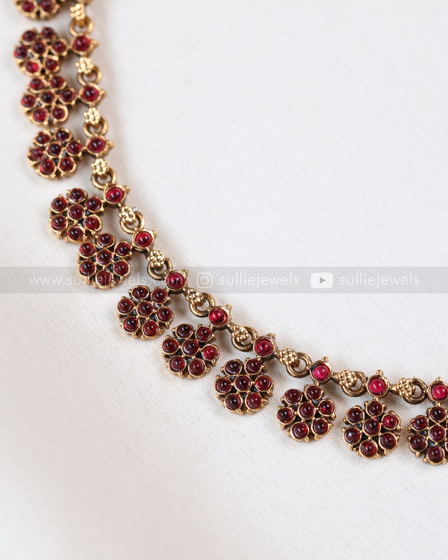 3850 - Sullie Basic - Ruby Floral Necklace with Stud