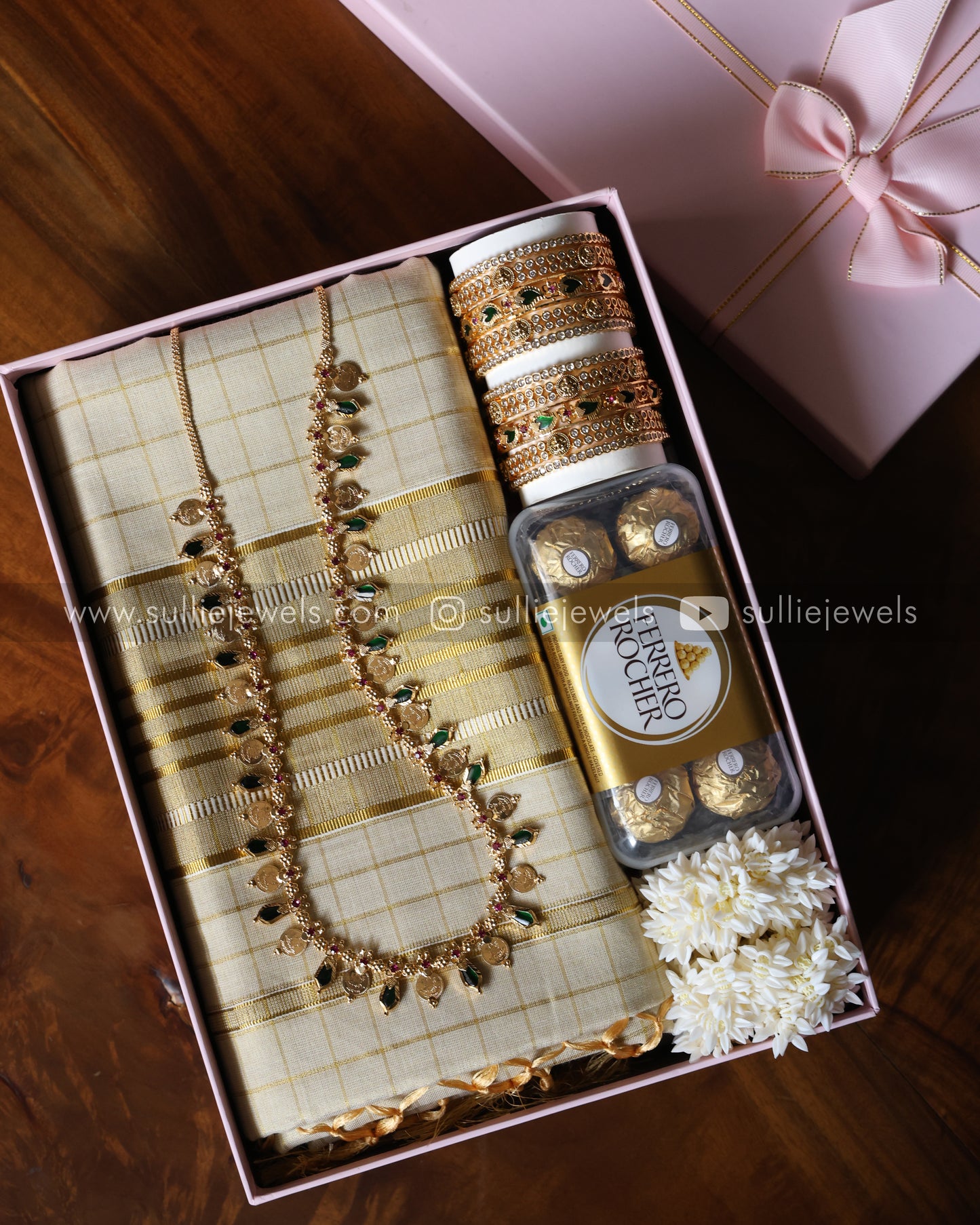 Premium Onam Gift Hamper - Saree, Jewelry & Chocolates