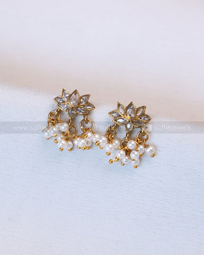 3636 - White Lotus with Pearl Hangings Necklace Set