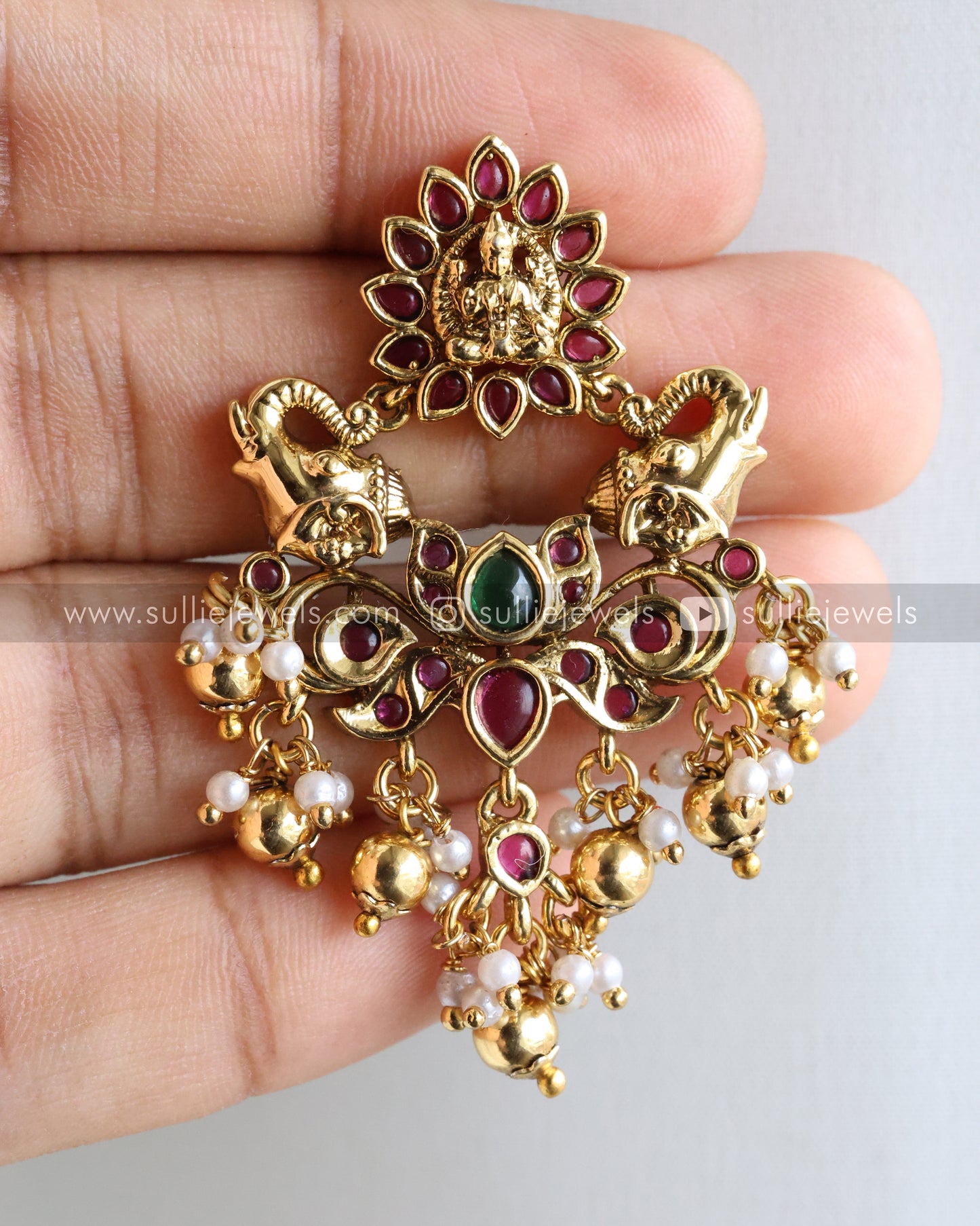Kemp Goddess Hasli Necklace with Earring - Gold Beads