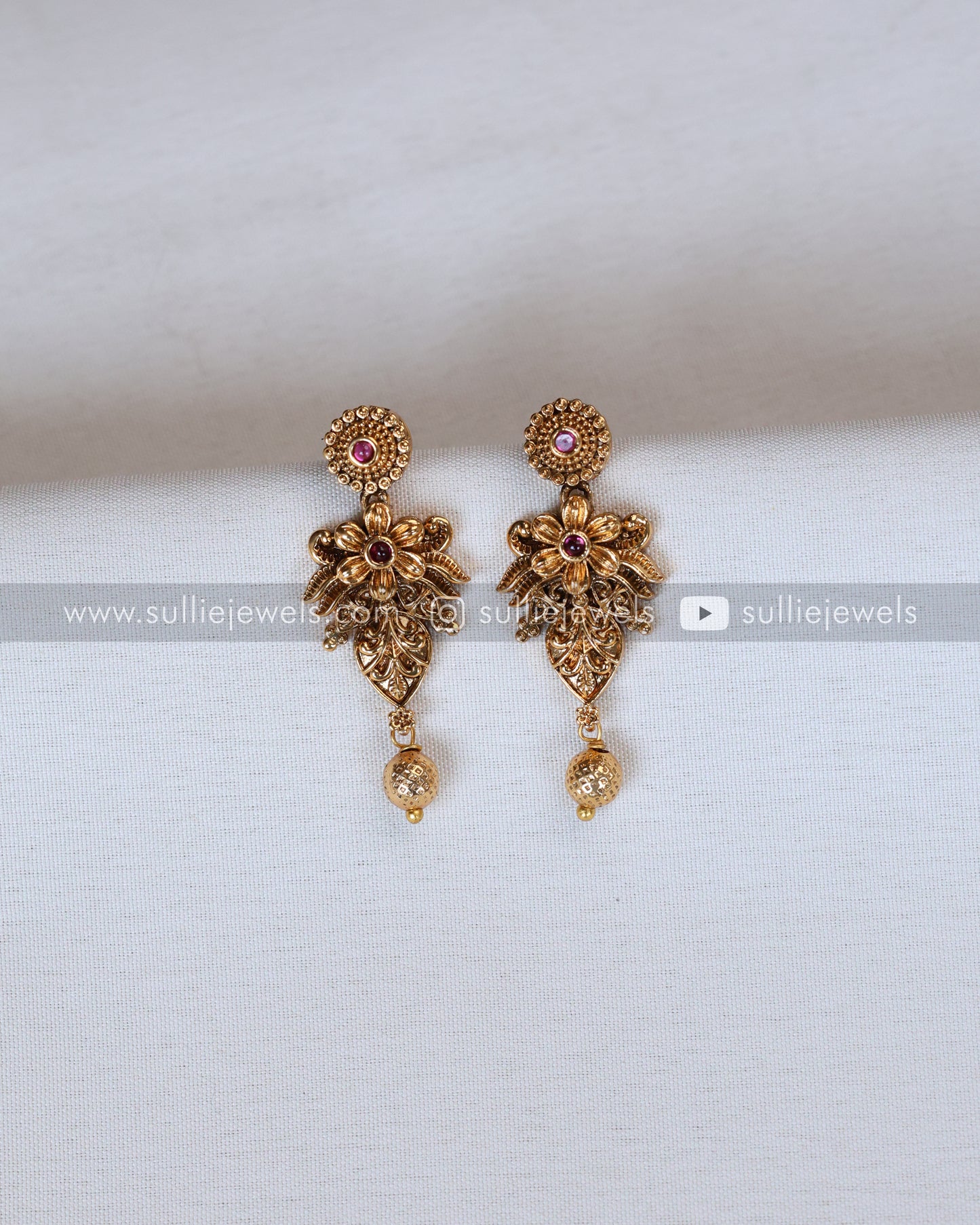 Gold Beads Floral Leaf Necklace with Stud