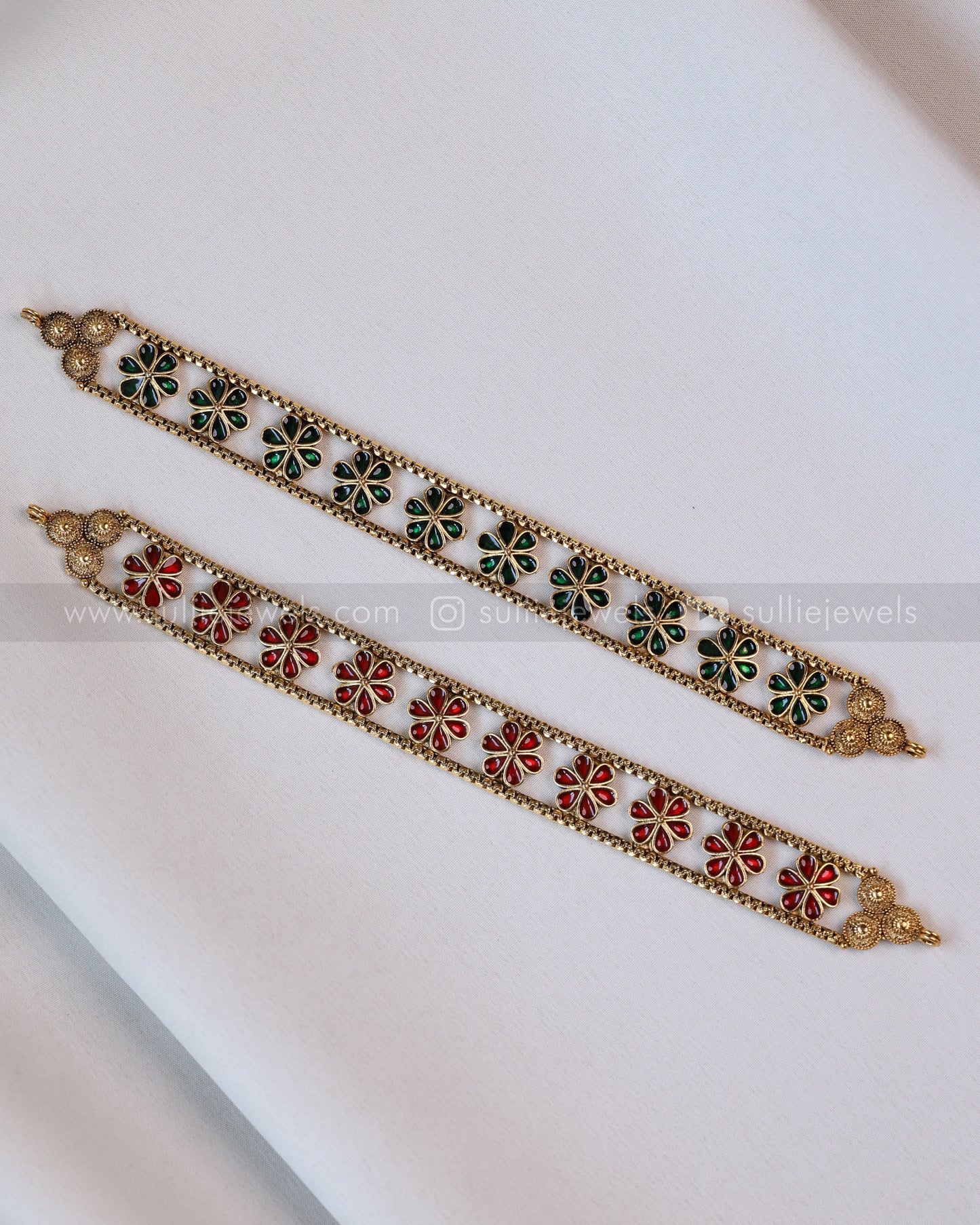 2123 - Sullie Basic Green Flower Choker with Stud