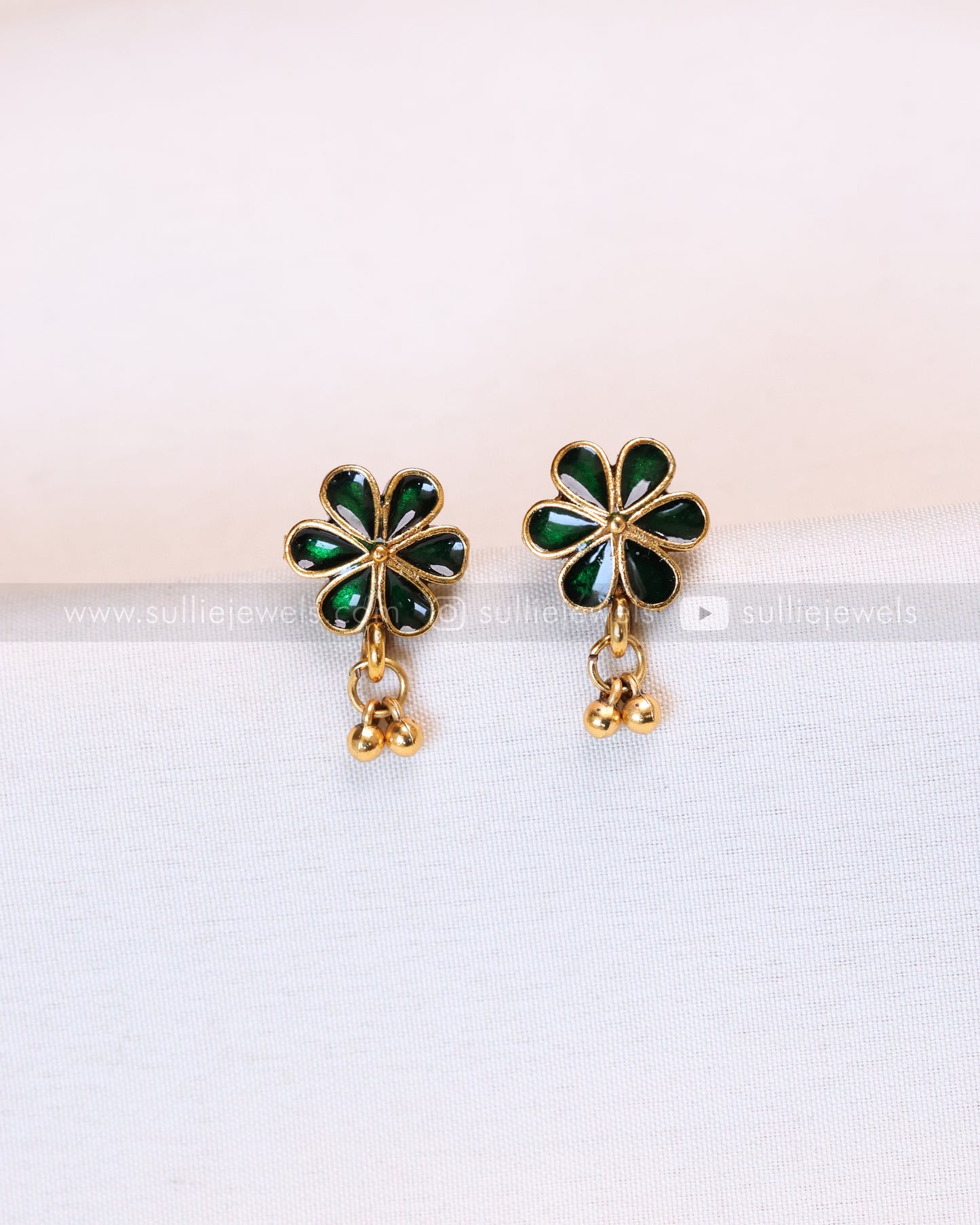 2123 - Sullie Basic Green Flower Choker with Stud