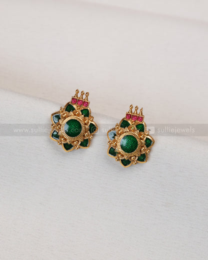 6071 - Sullie Basic - Lakshmi Kerala Palakka Pendant with Studs