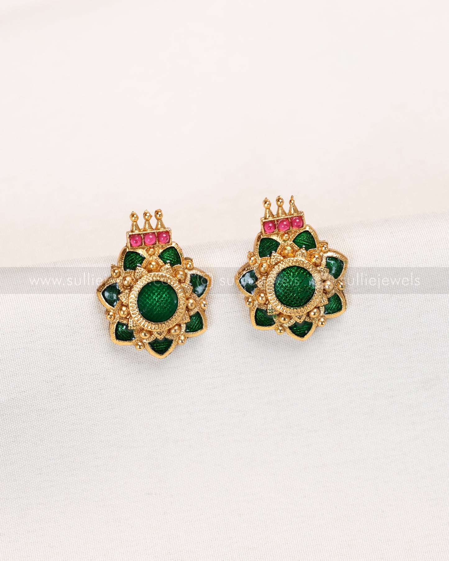 6071 - Sullie Basic - Lakshmi Kerala Palakka Pendant with Studs