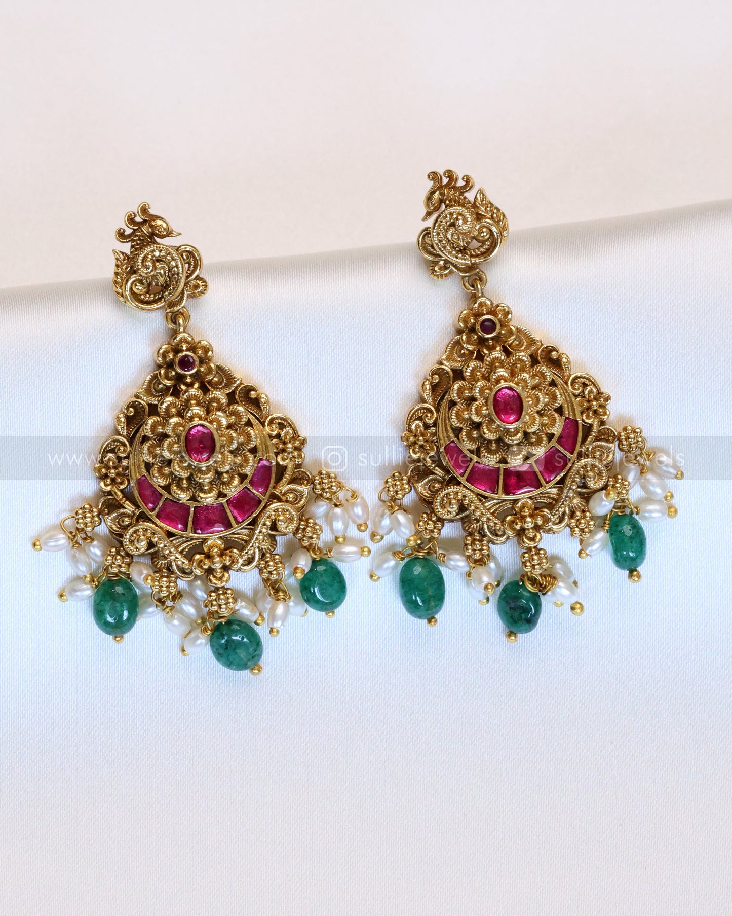 No Idol Premium Peacock Antique Chain with Earring - Green Beads