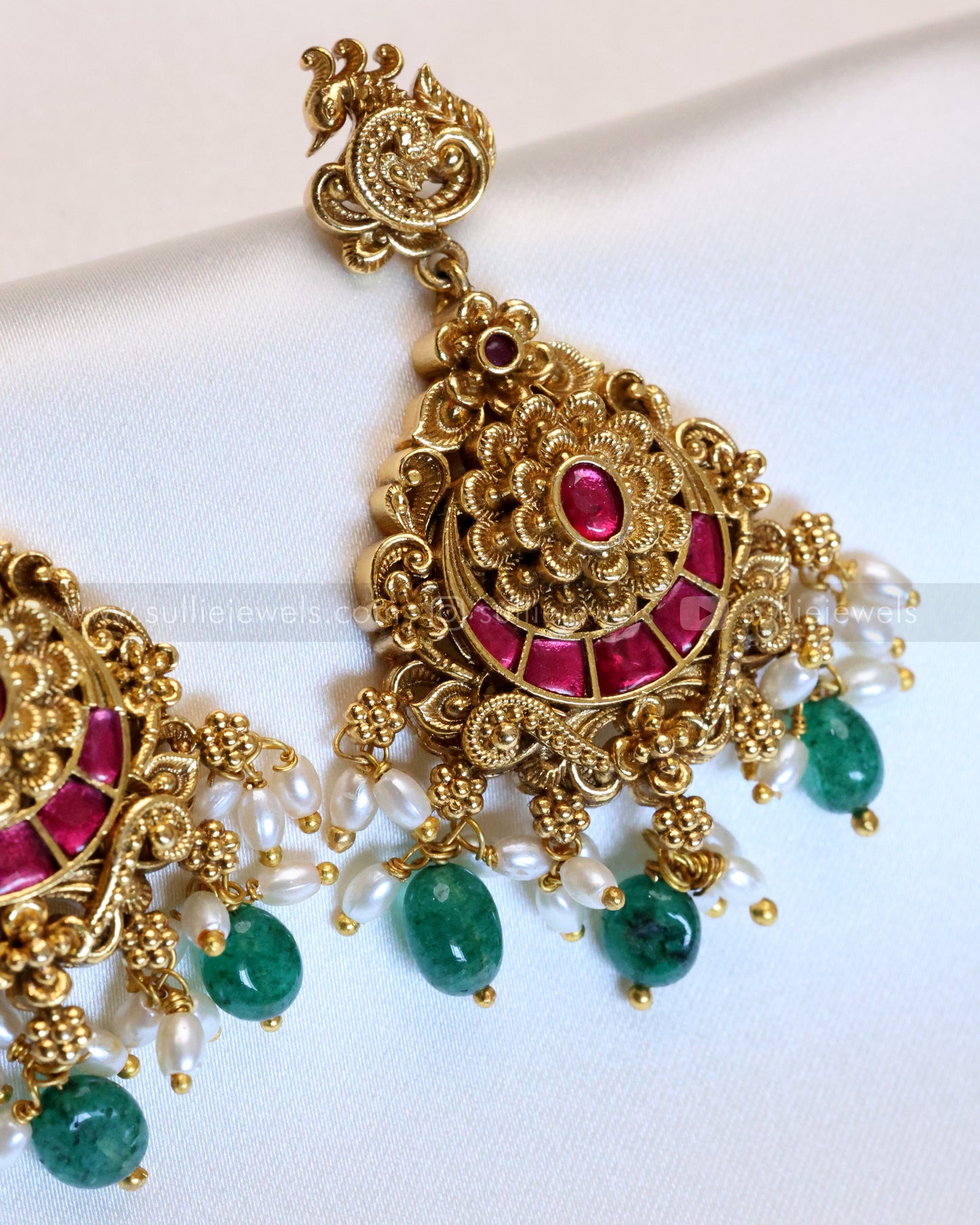 No Idol Premium Peacock Antique Chain with Earring - Green Beads