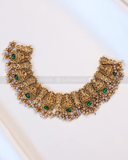 Sullie Basic - Coral Stone Green Lakshmi Necklace with Earring