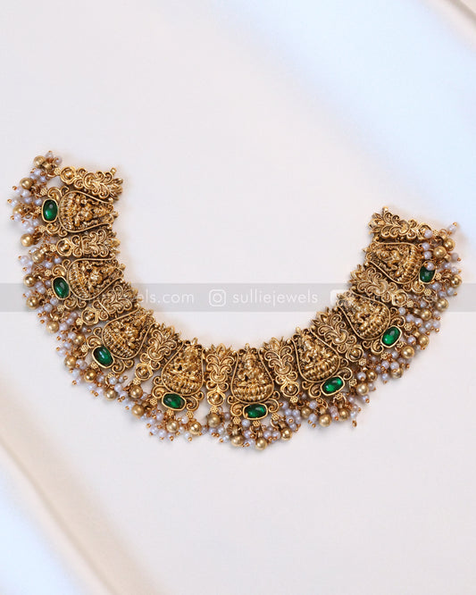 Sullie Basic - Coral Stone Green Lakshmi Necklace with Earring