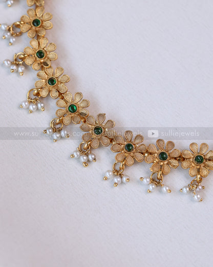 3689 - Sullie Basic Green Floral Necklace with Stud