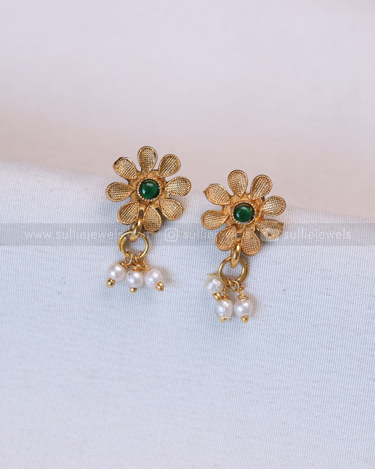3689 - Sullie Basic Green Floral Necklace with Stud