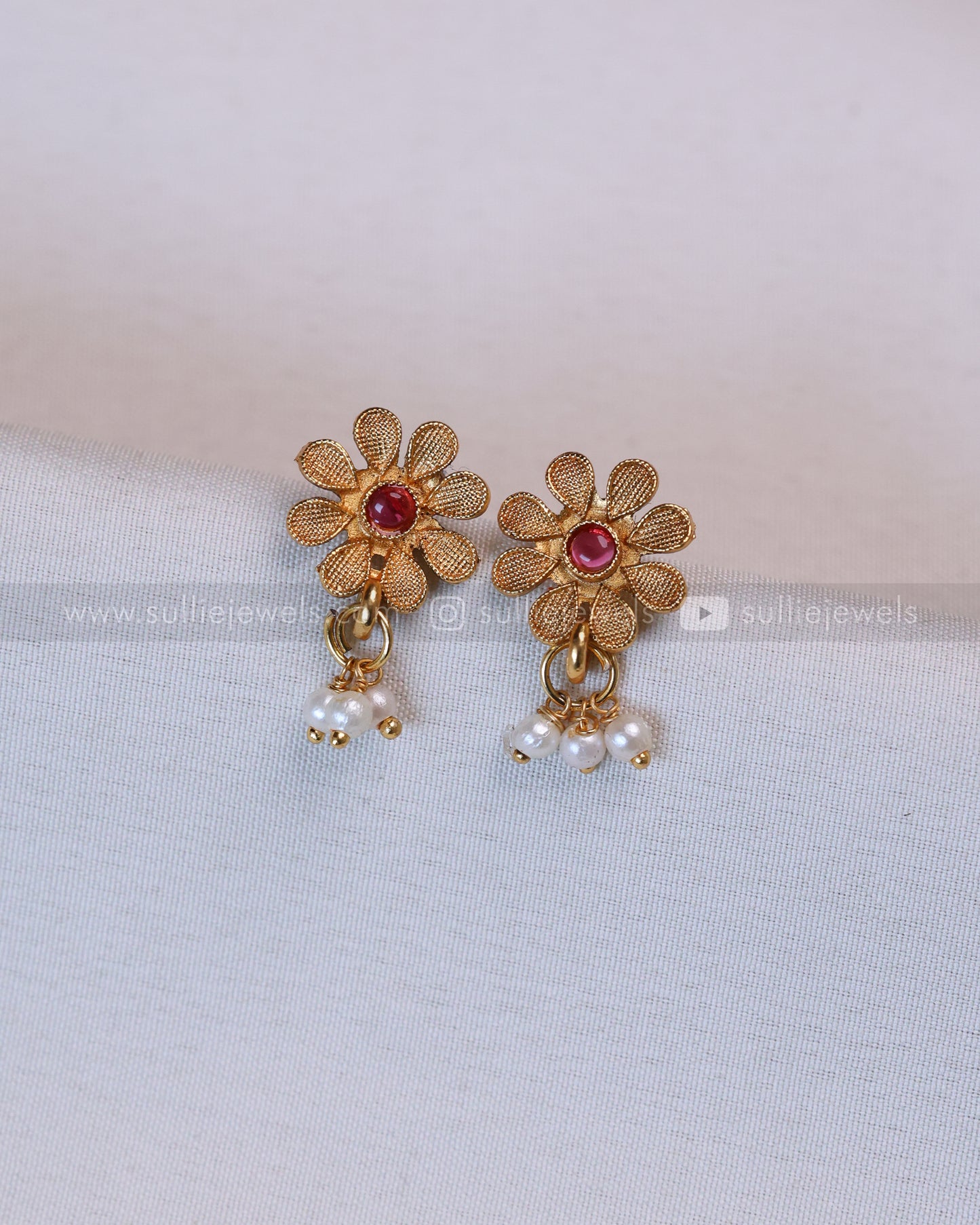 3688 - Sullie Basic Ruby Floral Necklace with Stud