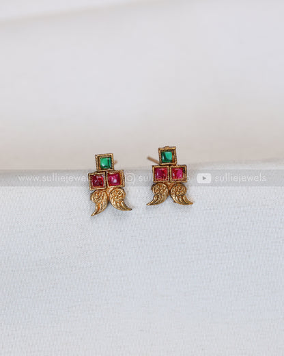 3830 - Sullie Basic - Ruby Green Ethnic Necklace with Stud