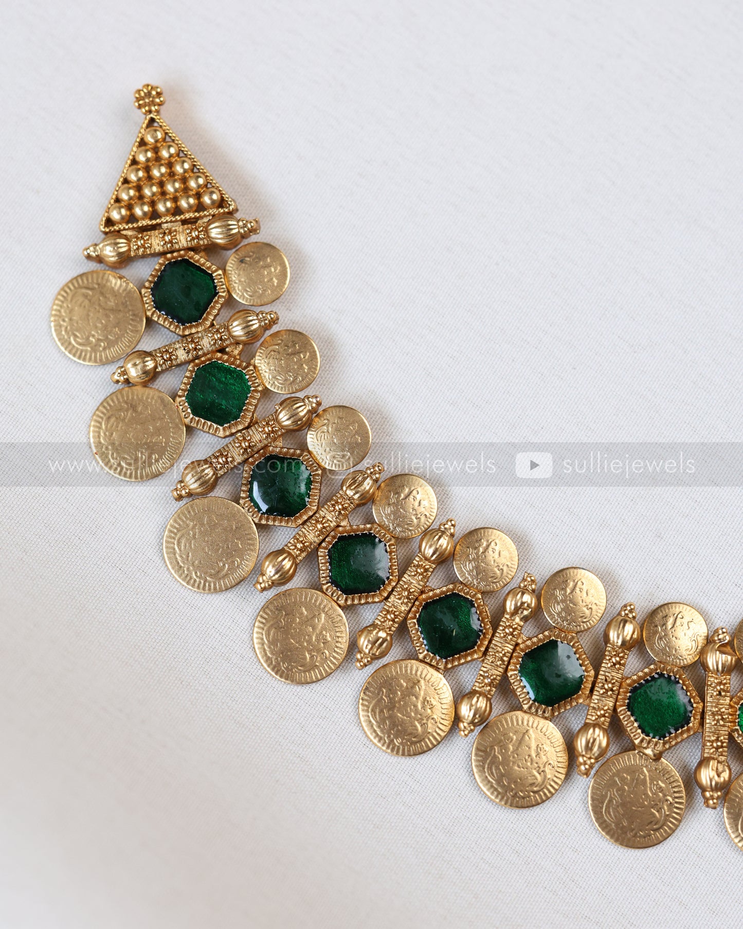 3853 - Sullie Basic - Green Stone Coin Necklace with Stud