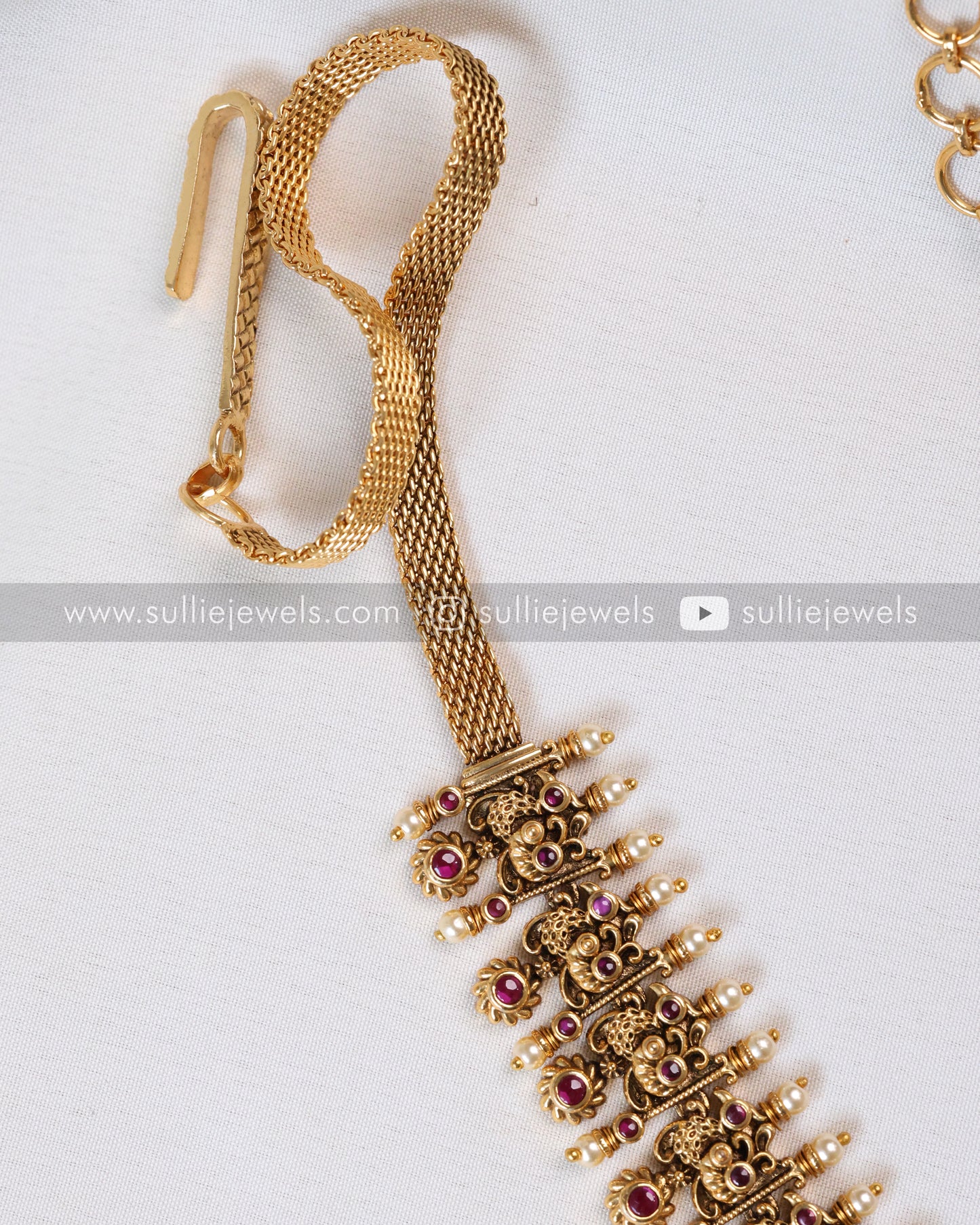 No Idol Ruby Premium Pearl Hipchain