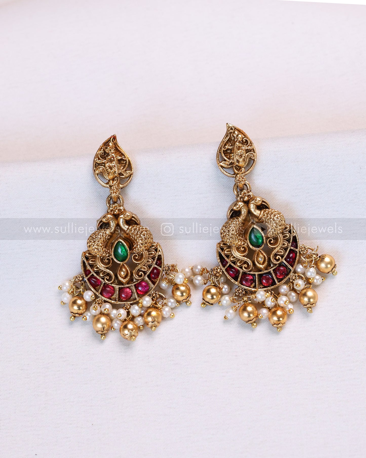 3693 - Sullie Basic Lakshmi Hasli Necklace with Gold Beads and Earrings